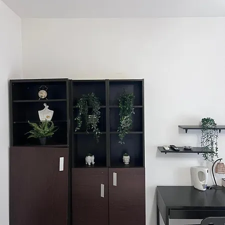 Mona's 5 Bucharest